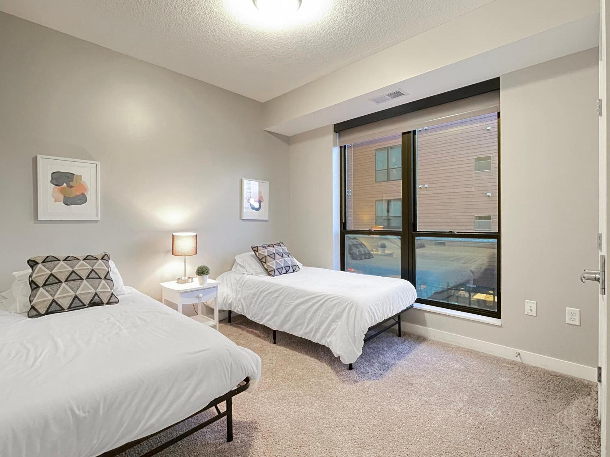 Large Downtown 2Br -Hot Tub-Downtown! Apartman Des Moines Kültér fotó
